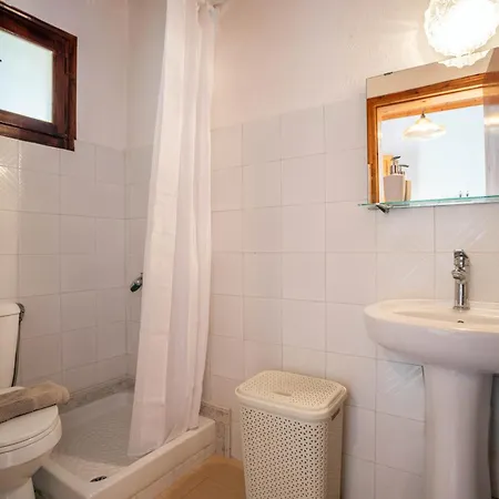 Anthoula's Garden Apartment Perivolion