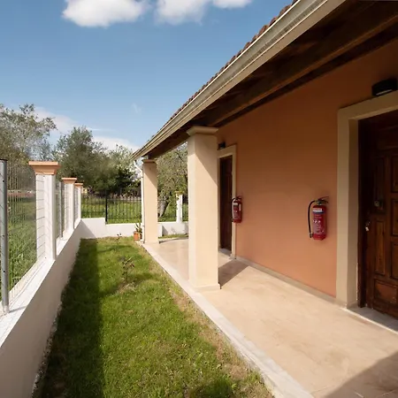 Lägenhet Anthoula's Garden