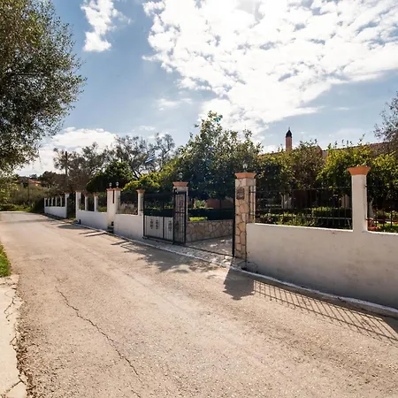 Anthoula's Garden Perivólion